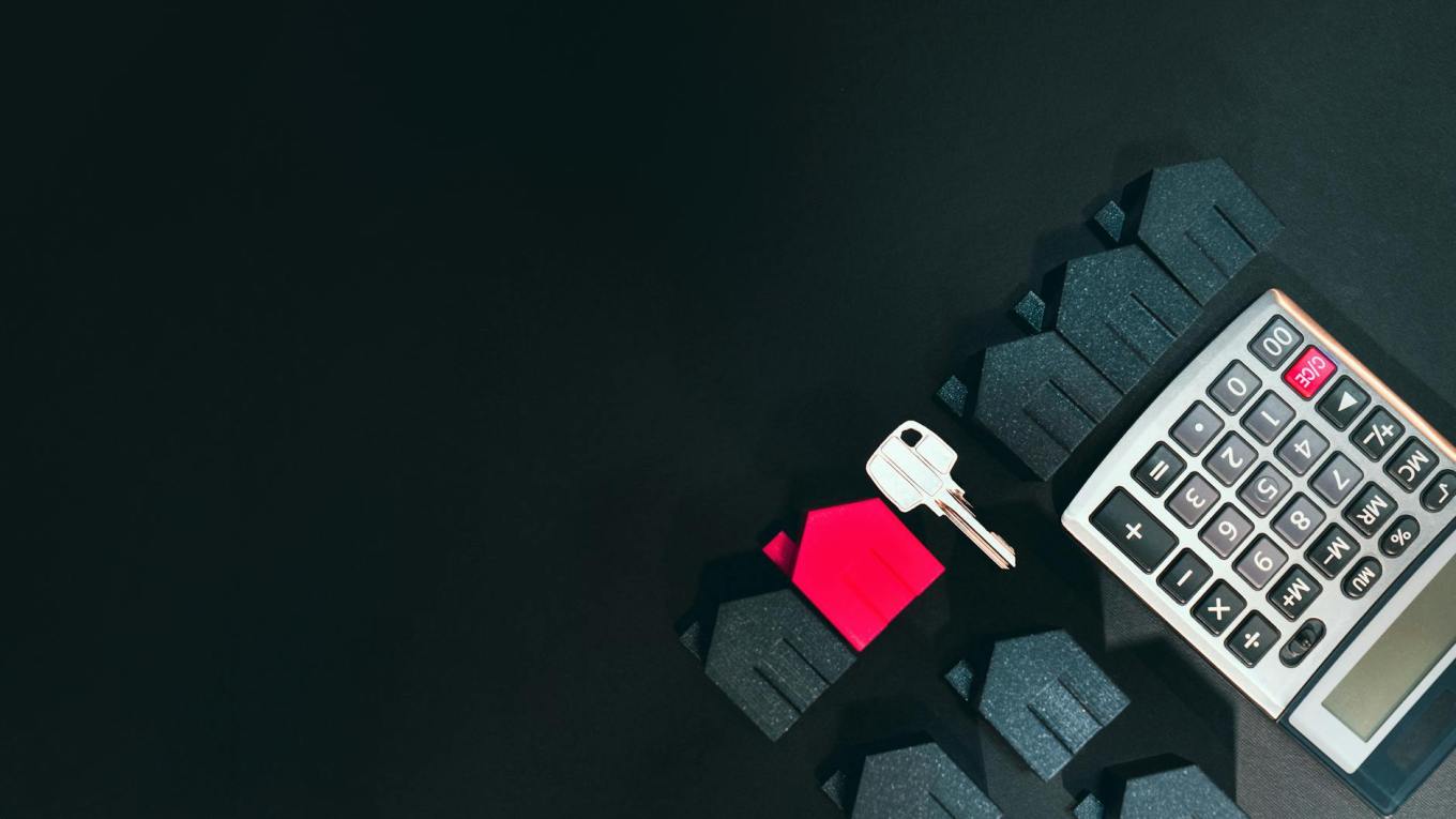 Infographic explaining passive real estate investing via REITs and crowdfunding.